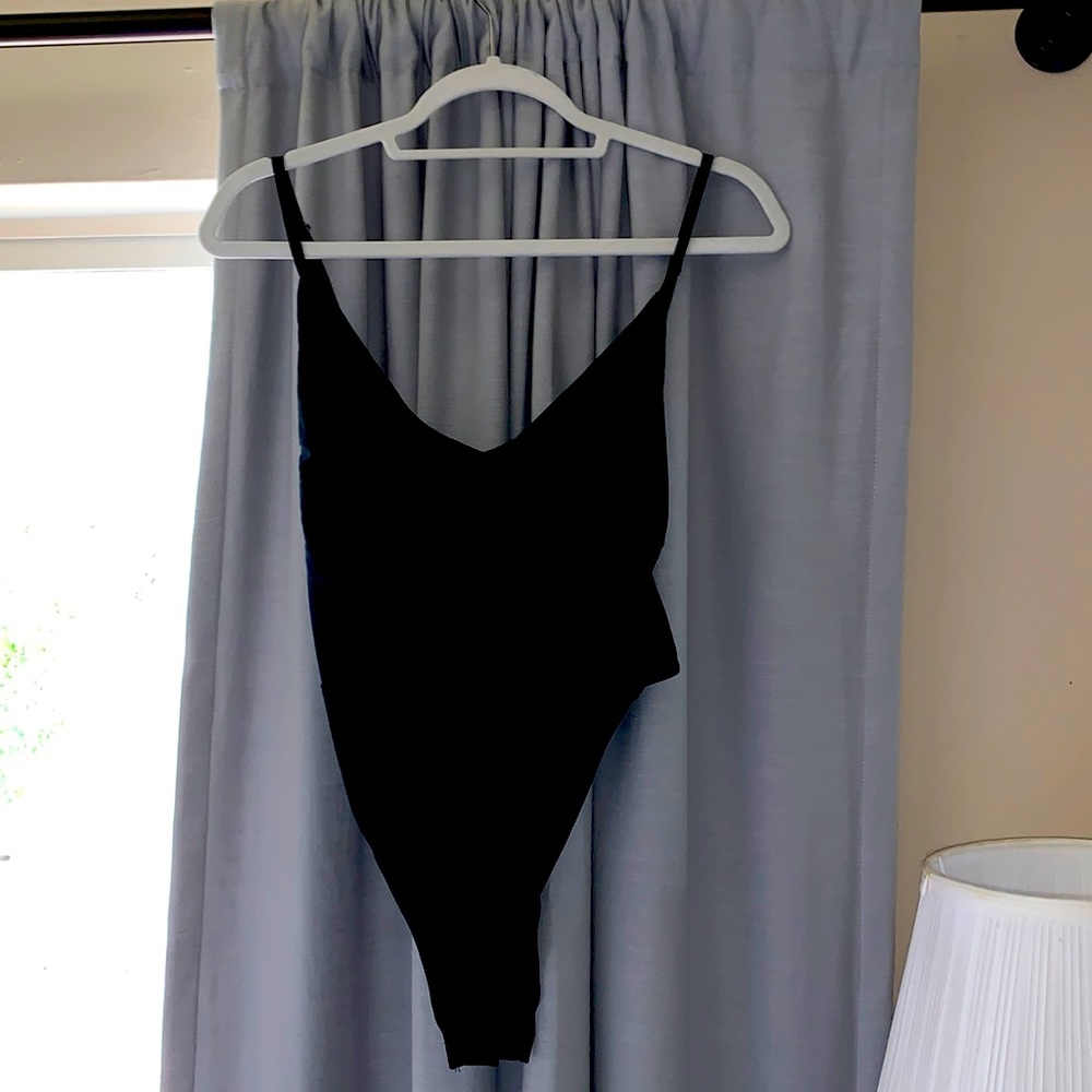 Black scoop neck body suit